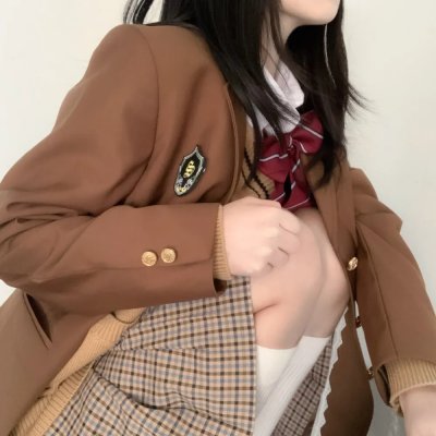 为何是吴秀在
